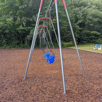 Circle Of Fun Playground - Playgrounds Near Me - Auburn, New Hampshire