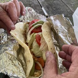 El Crucero Tienda Y Taqueria - Chicken Burrito