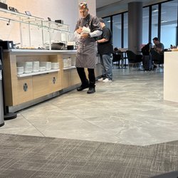 Admirals Club - Food line