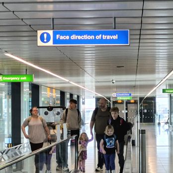 Heathrow Airport - Airports Near Me - Hounslow, XGL