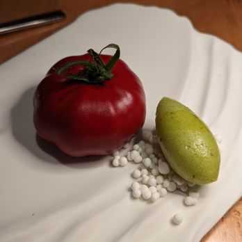 Ummo - Pomodoro E Basilico - Italian Near Me - Chicago, Illinois Ummo - Pomodoro E Basilico - Italian Near Me - Chicago, Illinois