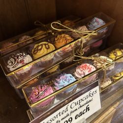 Chocolaterie Stam - Omaha - Chocolates shaped like cupcakes in assorted flavors