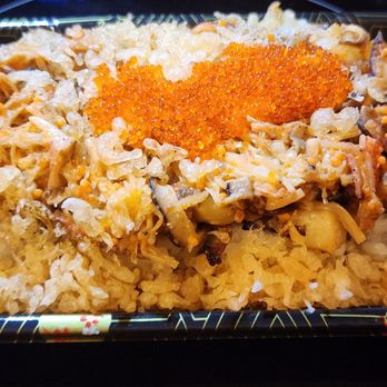 Sushi Guys - Volcano Island Maki - Sushi Bars Near Me - Boston, Massachusetts
