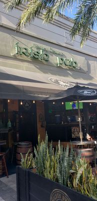 Mickey Byrne's Irish Pub & Restaurant by null