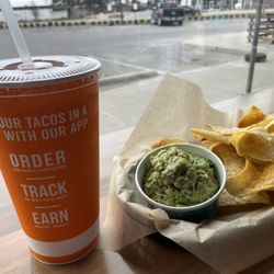 Tacos 4 Life - Guacamole & Chips and large drink