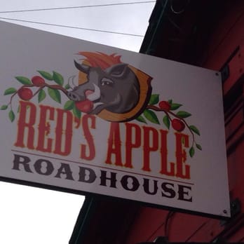 Mom's Apple Pie - Bakeries Near Me - Sebastopol, California
