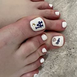 Elliegant Mobile Nails