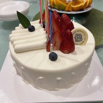 Paris Baguette - Coffee & Tea Near Me - Los Angeles, California Paris Baguette - Coffee & Tea Near Me - Los Angeles, California