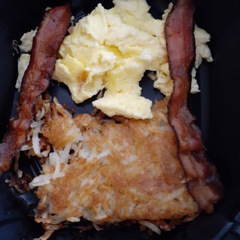 IHOP - Scrambled eggs, hashbrowns, bacon (Chewy & nasty) - Breakfast & Brunch Near Me - Medford, Oregon
