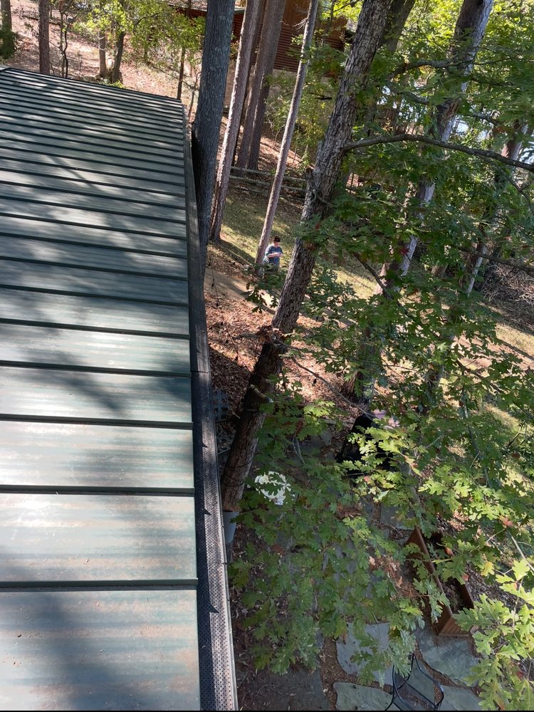 Slide of Clark’s Auto Detailing