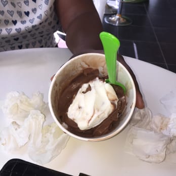 The Berry Bar - Ice Cream & Frozen Yogurt Near Me - Houston, Texas The Berry Bar - Ice Cream & Frozen Yogurt Near Me - Houston, Texas