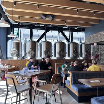 Crushed by Giants - Brewpubs Near Me - Chicago, Illinois