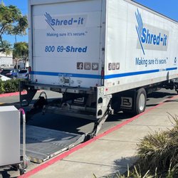 Shred-it - Their employee Julian hit my car with his equipment on 10/20/2022 in Lemon Grove