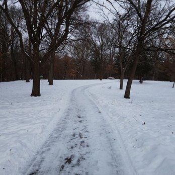 Moir Park - Plowed trail - Parks Near Me - Bloomington, Minnesota Moir Park - Plowed trail - Parks Near Me - Bloomington, Minnesota