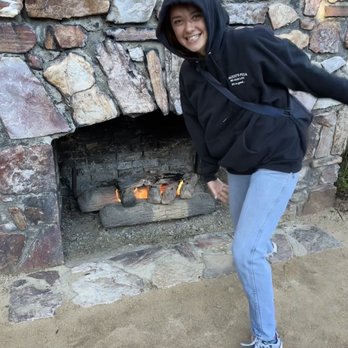 Noon Lodge at Mallard Bay - Huge outdoor fireplace - Big Bear Lake, CA