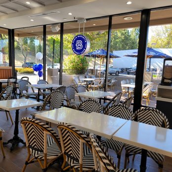 Paris Baguette - The indoor dining space lacks charm. - Bakeries Near Me - Thousand Oaks, California Paris Baguette - The indoor dining space lacks charm. - Bakeries Near Me - Thousand Oaks, California