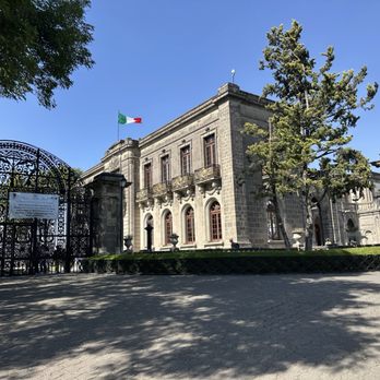 Castillo de Chapultepec - Meet you at fountain. - Museums Near Me - Ciudad de México, DIF Castillo de Chapultepec - Meet you at fountain. - Museums Near Me - Ciudad de México, DIF
