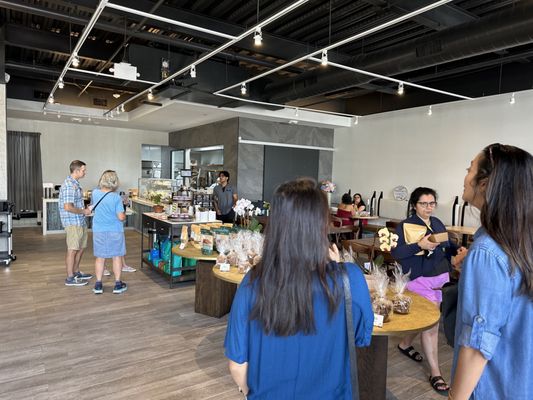 Leven Bakery & Cafe by null
