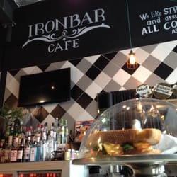 IronBar Café