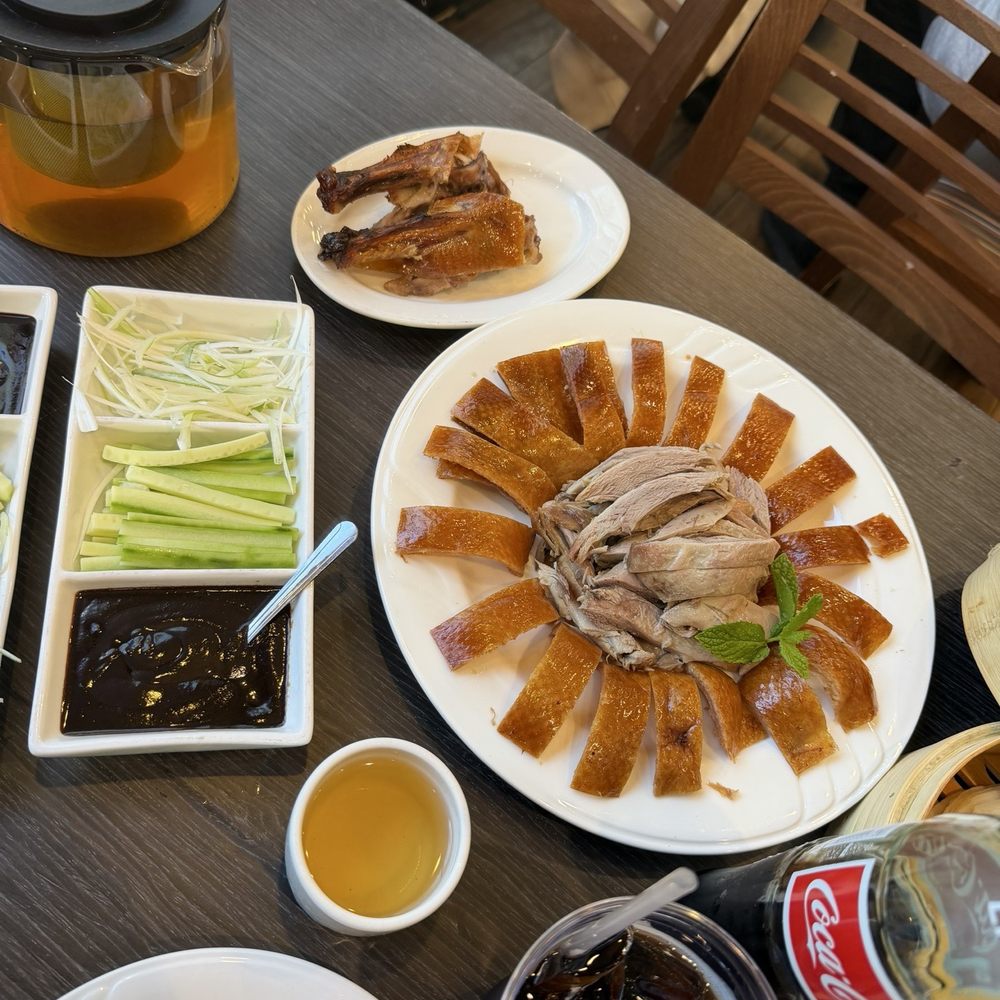 spread with 北京烤鴨 Peking Duck