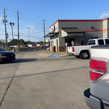 Southern Classic Chicken - a white pickup truck parked in front of a restaurant - Southern Near Me - Shreveport, Louisiana Southern Classic Chicken - a white pickup truck parked in front of a restaurant - Southern Near Me - Shreveport, Louisiana