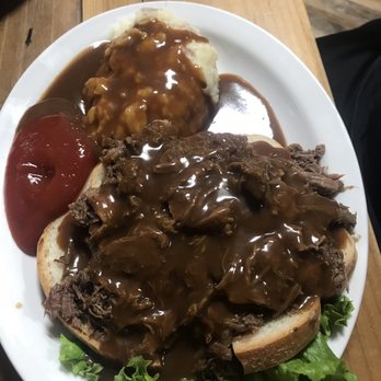 Farmhouse Restaurant - Open faced roast beef - American Near Me - Branson, Missouri Farmhouse Restaurant - Open faced roast beef - American Near Me - Branson, Missouri