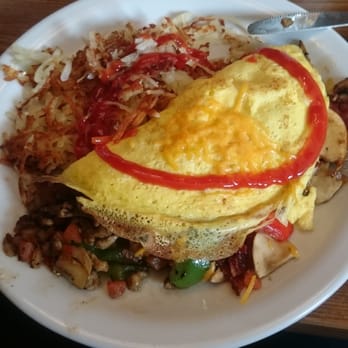 Denny's - Ultimate Omelette, with sausage, peppers, bacon and mushrooms. On point! - American Near Me - Vaughan, Ontario