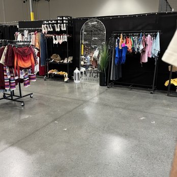 VICI Outlet - Women's Clothing Near Me - Fairfield, California VICI Outlet - Women's Clothing Near Me - Fairfield, California