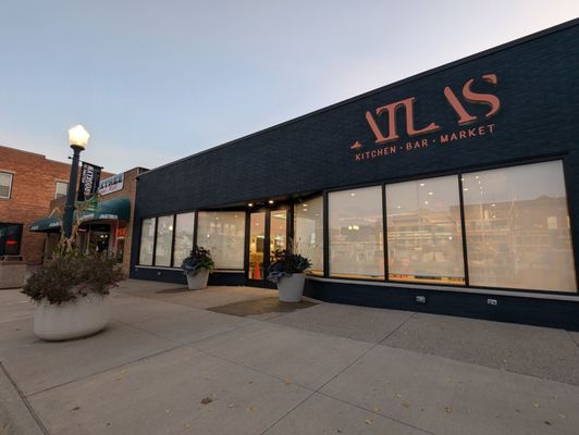 Atlas Restaurant & Bar by null