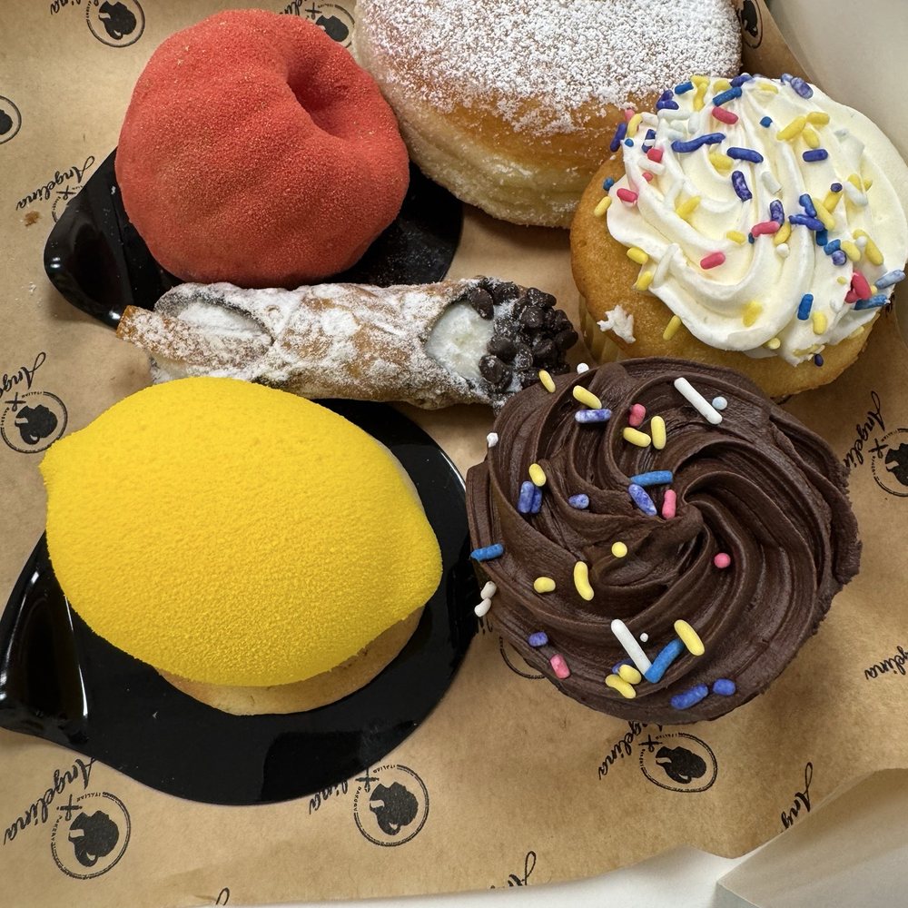 Lemon mousse, raspberry mousse, Raspberry Bombolone, cupcakes