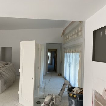 RC Royal's Painting - Interior painting in new custom homes - Painters Near Me RC Royal's Painting - Interior painting in new custom homes - Painters Near Me