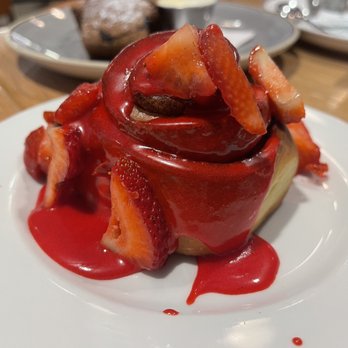 Art and Soul - Strawberry glaze cinnamon roll - New American Near Me - Washington, DC, District of Columbia