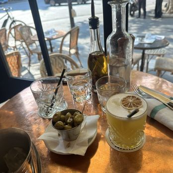 Café Belloy - Drinks - Cafes Near Me - Paris, 75 Café Belloy - Drinks - Cafes Near Me - Paris, 75