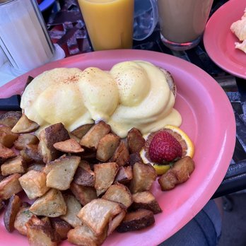 Squeeze In - Eggs Benedict - Breakfast & Brunch Near Me - Modesto, California