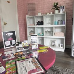 Kina's Unique Sweets - Waiting Area
