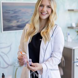 ReFresh Aesthetic Center - Explore a Range of Nonsurgical Treatments at ReFresh Aesthetic Center™ in Milwaukee