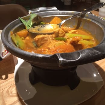Peter Chang - Chicken with pickled peppers in clay pot. Very good! Served as a hot pot and has a very distinctive curry flavor. - Szechuan Near Me - Richmond, Virginia Peter Chang - Chicken with pickled peppers in clay pot. Very good! Served as a hot pot and has a very distinctive curry flavor. - Szechuan Near Me - Richmond, Virginia