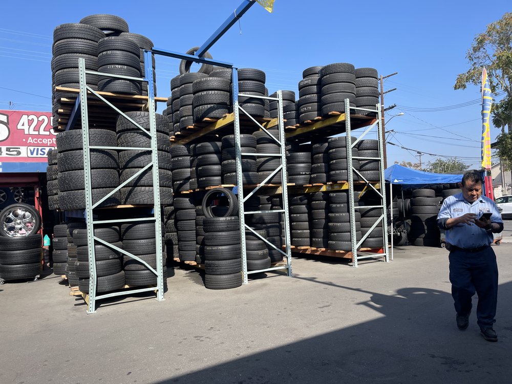 HERNANDEZ TIRES Updated September 2024 15 Photos 4225 E Compton