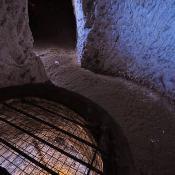 Chislehurst Caves - The Roman Well - Landmarks & Historical Buildings Near Me - Chislehurst, KEN