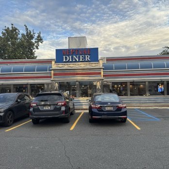 Neptune Diner - Diners Near Me - Bayside, New York