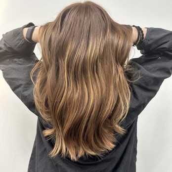Salon Melrose - Seamless color blends - Hair Salons Near Me - Hendersonville, Tennessee Salon Melrose - Seamless color blends - Hair Salons Near Me - Hendersonville, Tennessee
