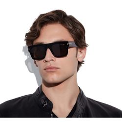 Drizik Eye Care - Tom Ford Sunglasses. Model Fausto in black.