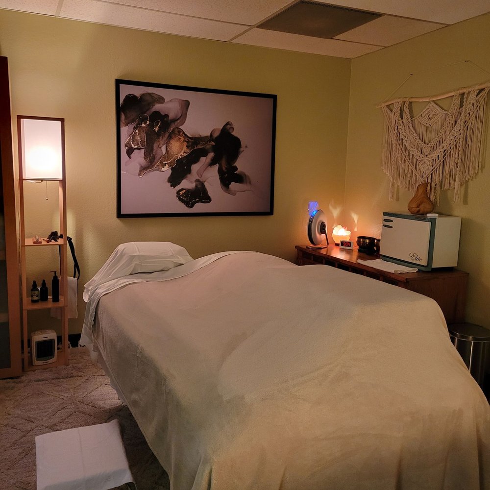Souly Body - Massage room - Massage Therapy Near Me - Oakland, California Souly Body - Massage room - Massage Therapy Near Me - Oakland, California