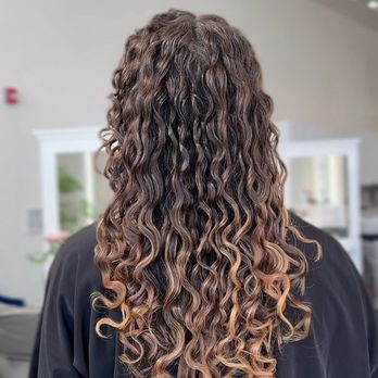 Fox and the Hair - Results! She gave me more layers and made my hair look shiny, healthy and brought the bounce back. - Hair Salons Near Me - Petaluma, California Fox and the Hair - Results! She gave me more layers and made my hair look shiny, healthy and brought the bounce back. - Hair Salons Near Me - Petaluma, California