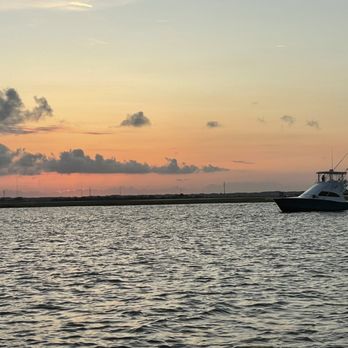 Lighthouse Trolleys - Boat Tours Near Me