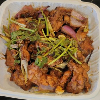 Yi Xin Cafe - JJ lemongrass chicken $28-- do not order this, as each piece has chicken bones, but flavor is decent - Hong Kong Style Cafe Near Me - Honolulu, Hawaii