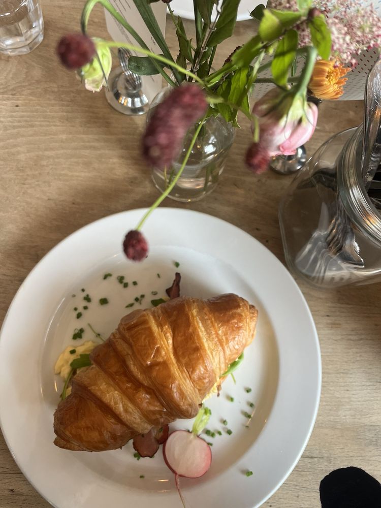 Café Des Amis