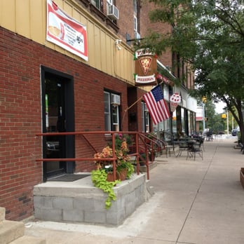 Papa V's Pizzeria - Stopped here on way home to Buffalo. Pizza was delicious. - Pizza Near Me - Mansfield, Pennsylvania