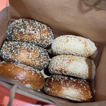 PopUp Bagels - Everything, sesame and salt bagels - Bagels Near Me - La Jolla, California PopUp Bagels - Everything, sesame and salt bagels - Bagels Near Me - La Jolla, California