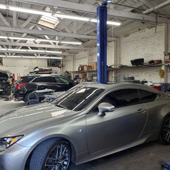 Uni Auto Body - Auto Repair Near Me - Los Angeles, California